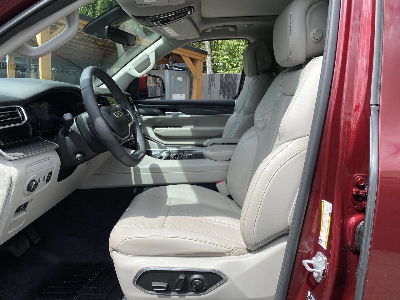 2022 Jeep Wagoneer Series III