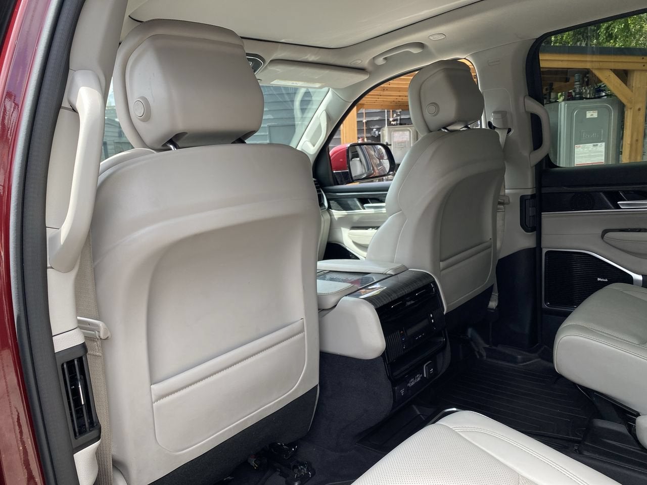 2022 Jeep Wagoneer Series III