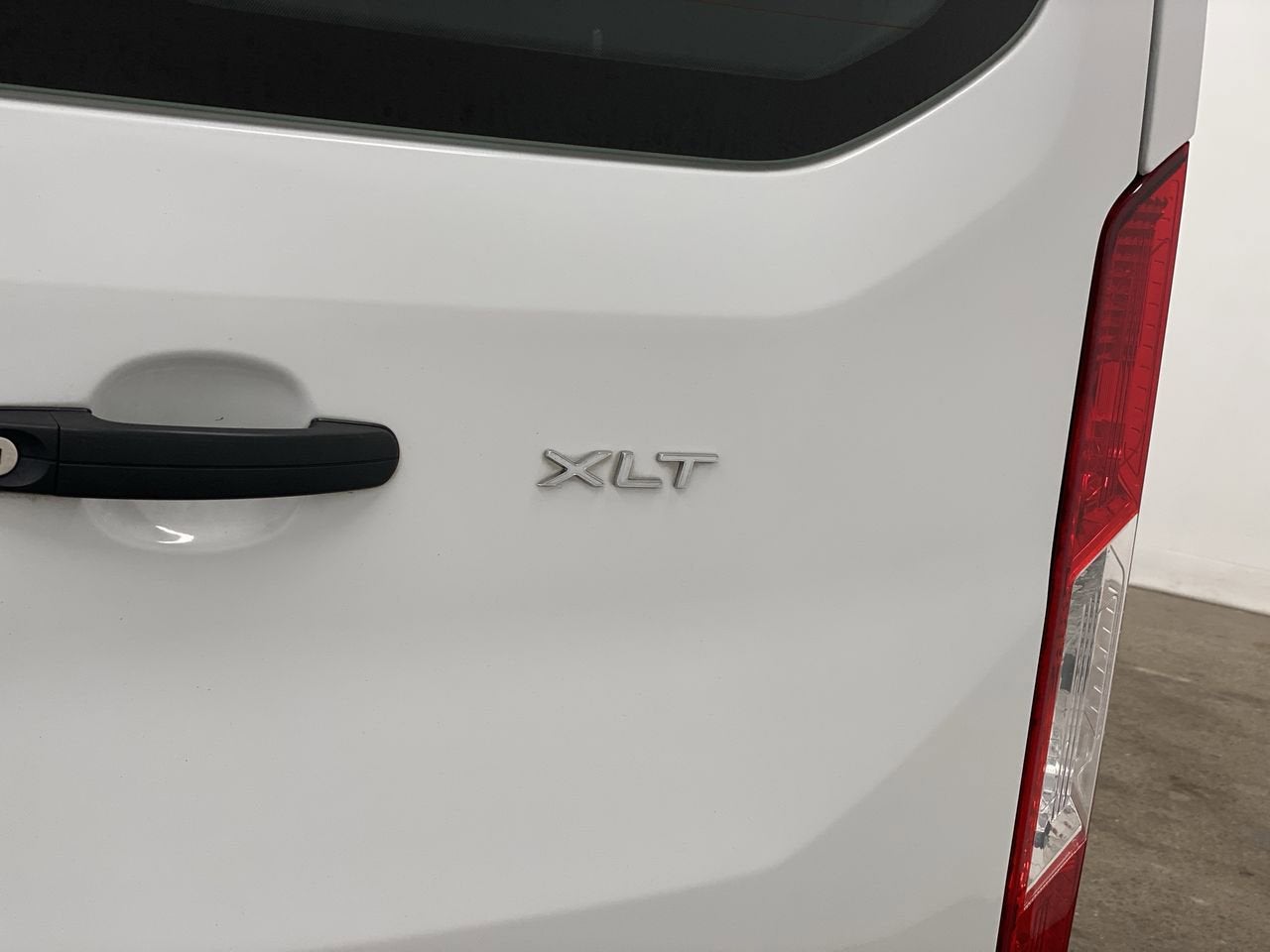 2023 Ford Transit Passenger Wagon XL