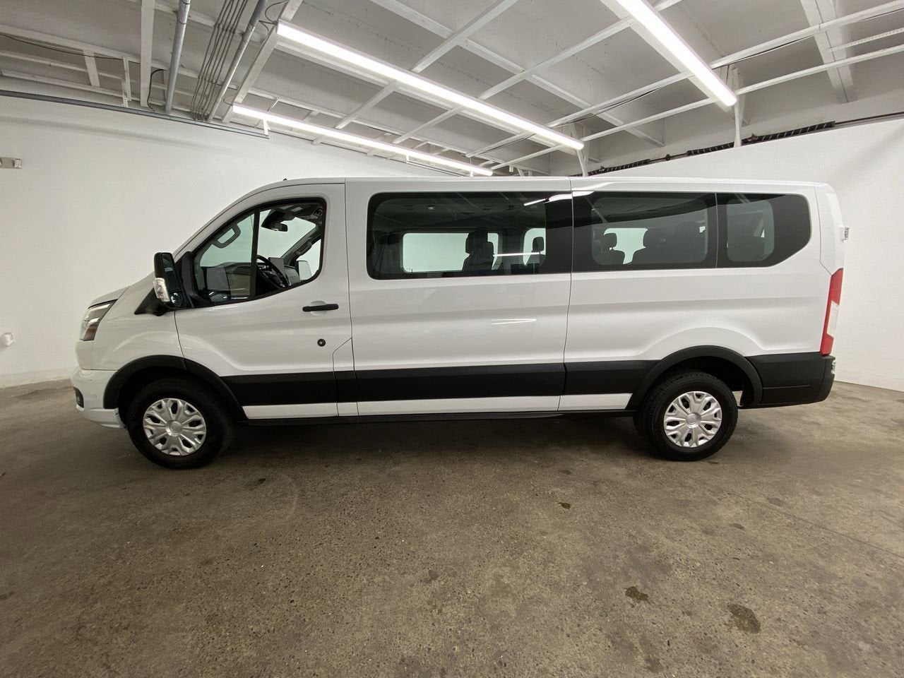 2023 Ford Transit Passenger Wagon XL