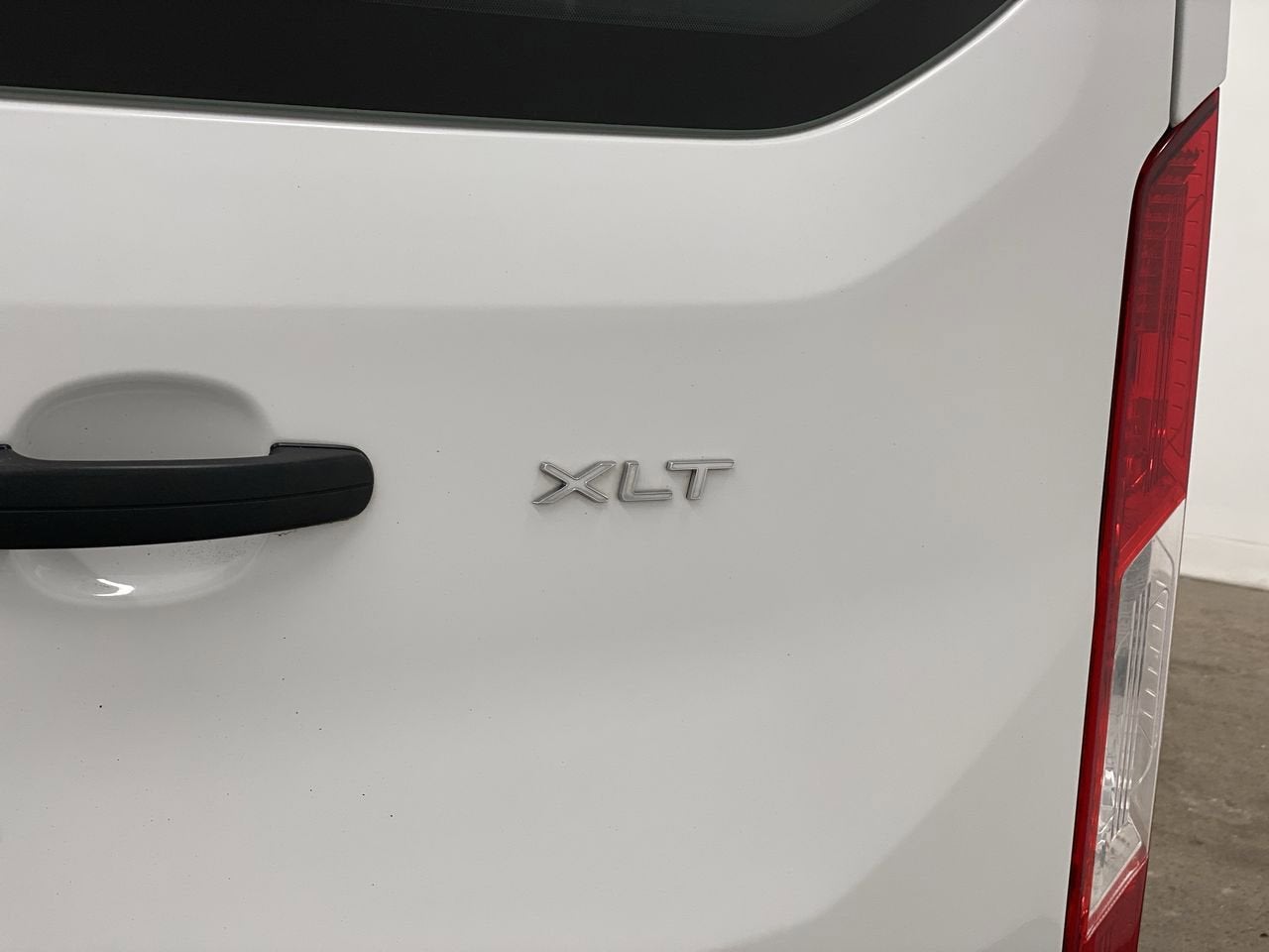 2023 Ford Transit Passenger Wagon XL