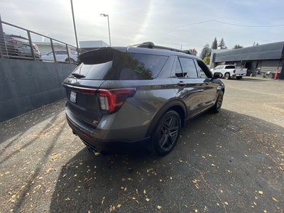2025 Ford Explorer ST