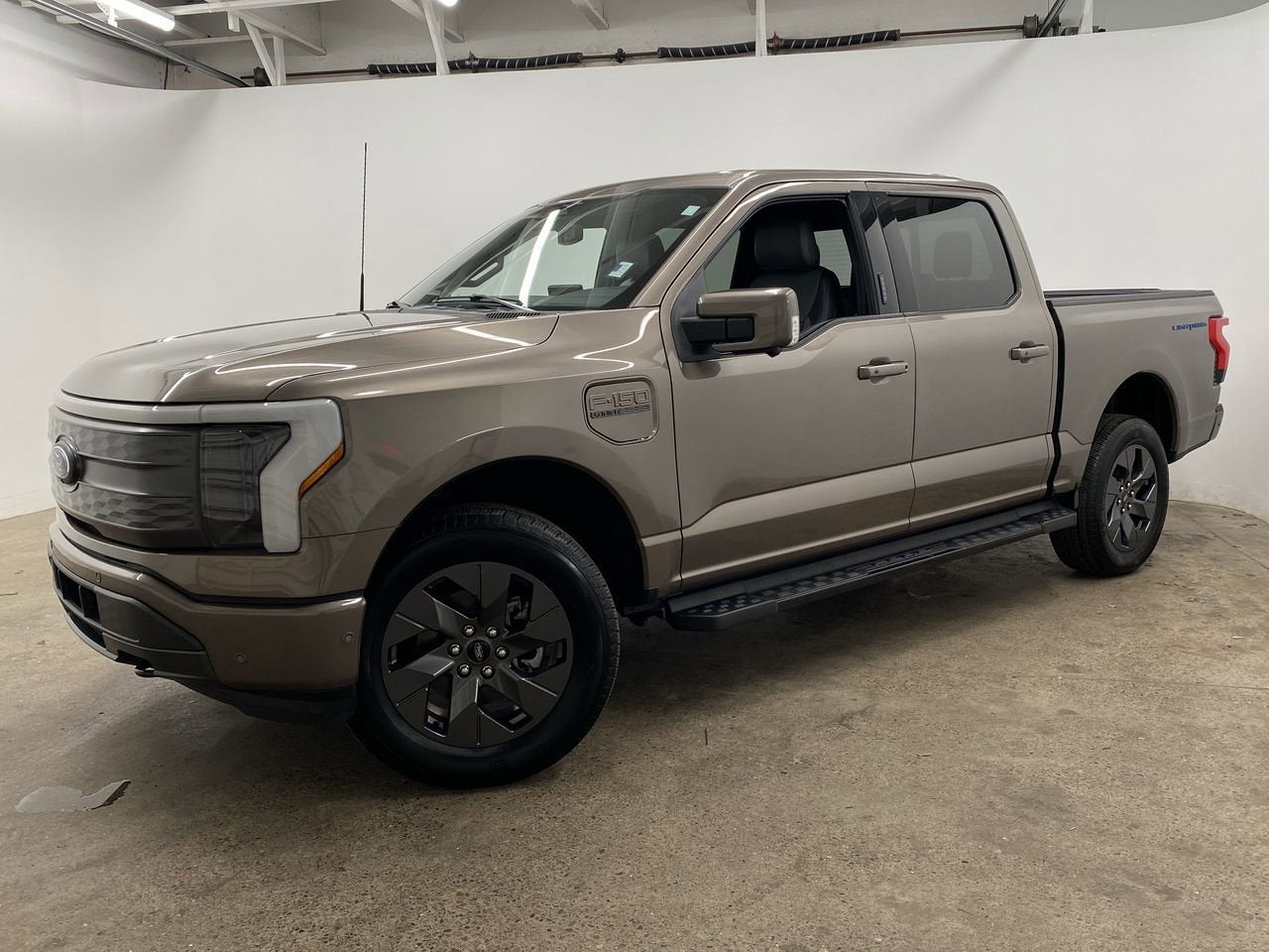 2023 Ford F-150 Lightning Pro