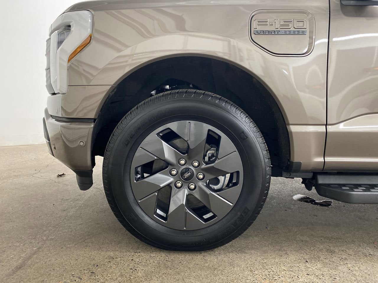 2023 Ford F-150 Lightning Pro