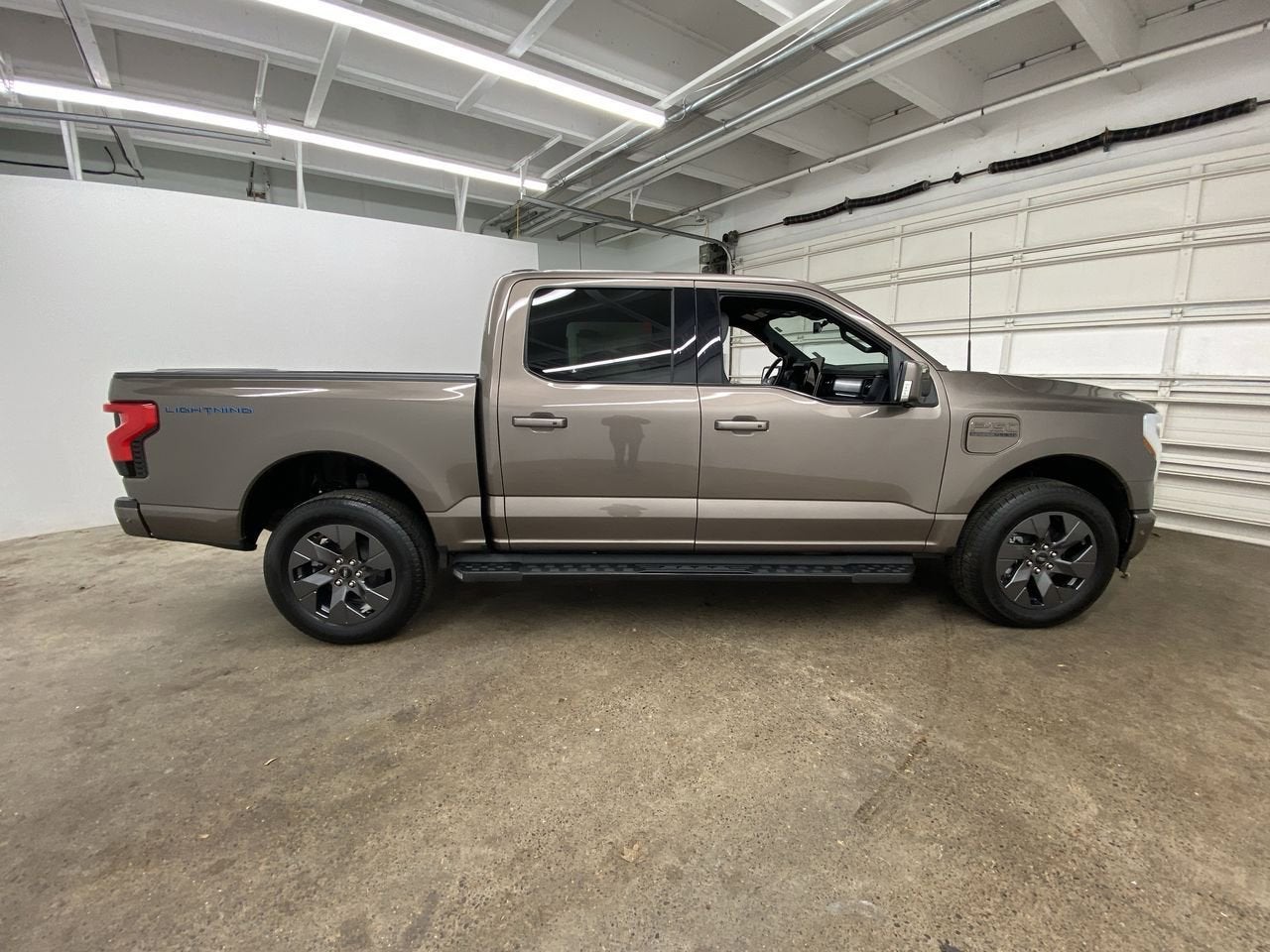 2023 Ford F-150 Lightning Pro