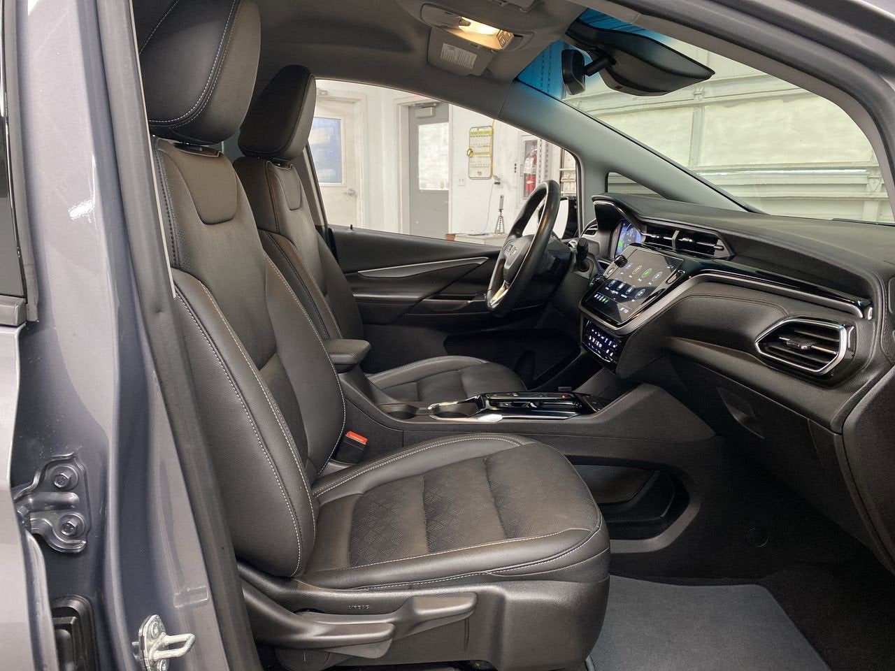2023 Chevrolet Bolt EV 2LT