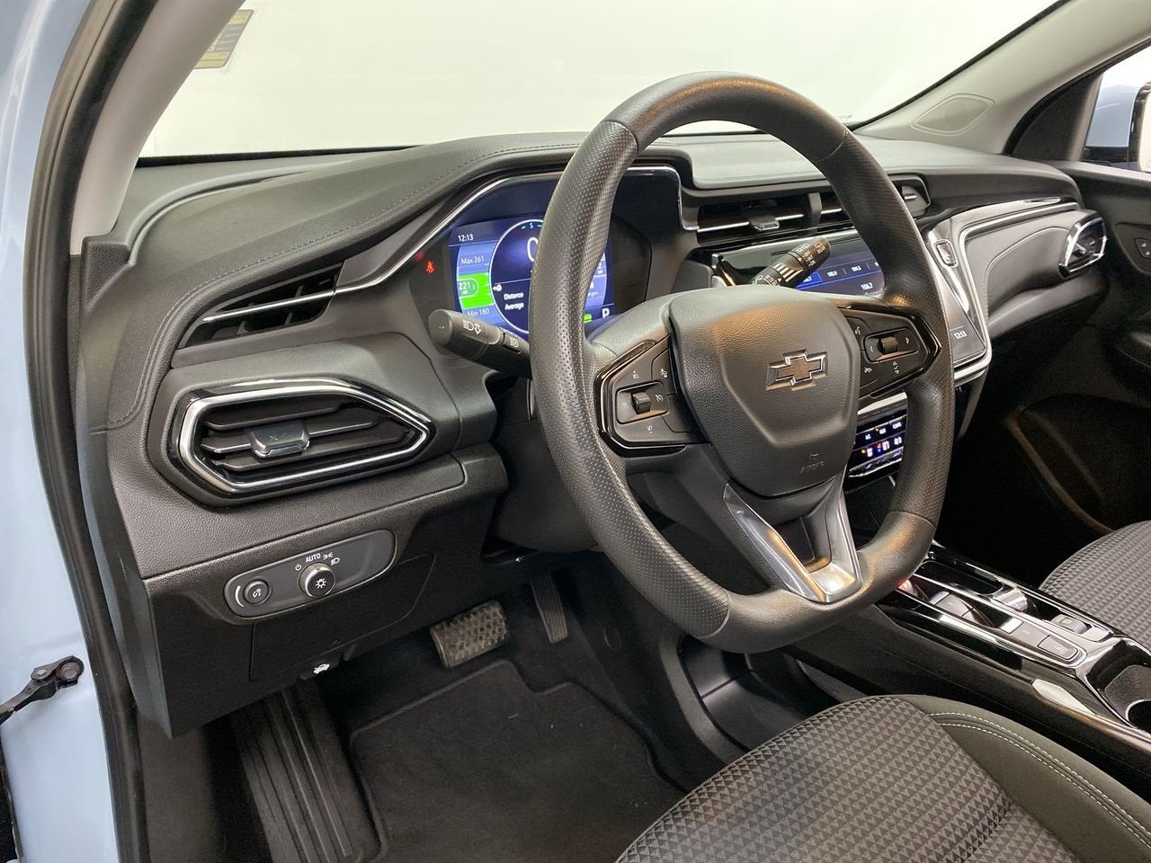 Used 2023 Chevrolet Bolt EUV LT with VIN 1G1FY6S07P4159502 for sale in Portland, OR