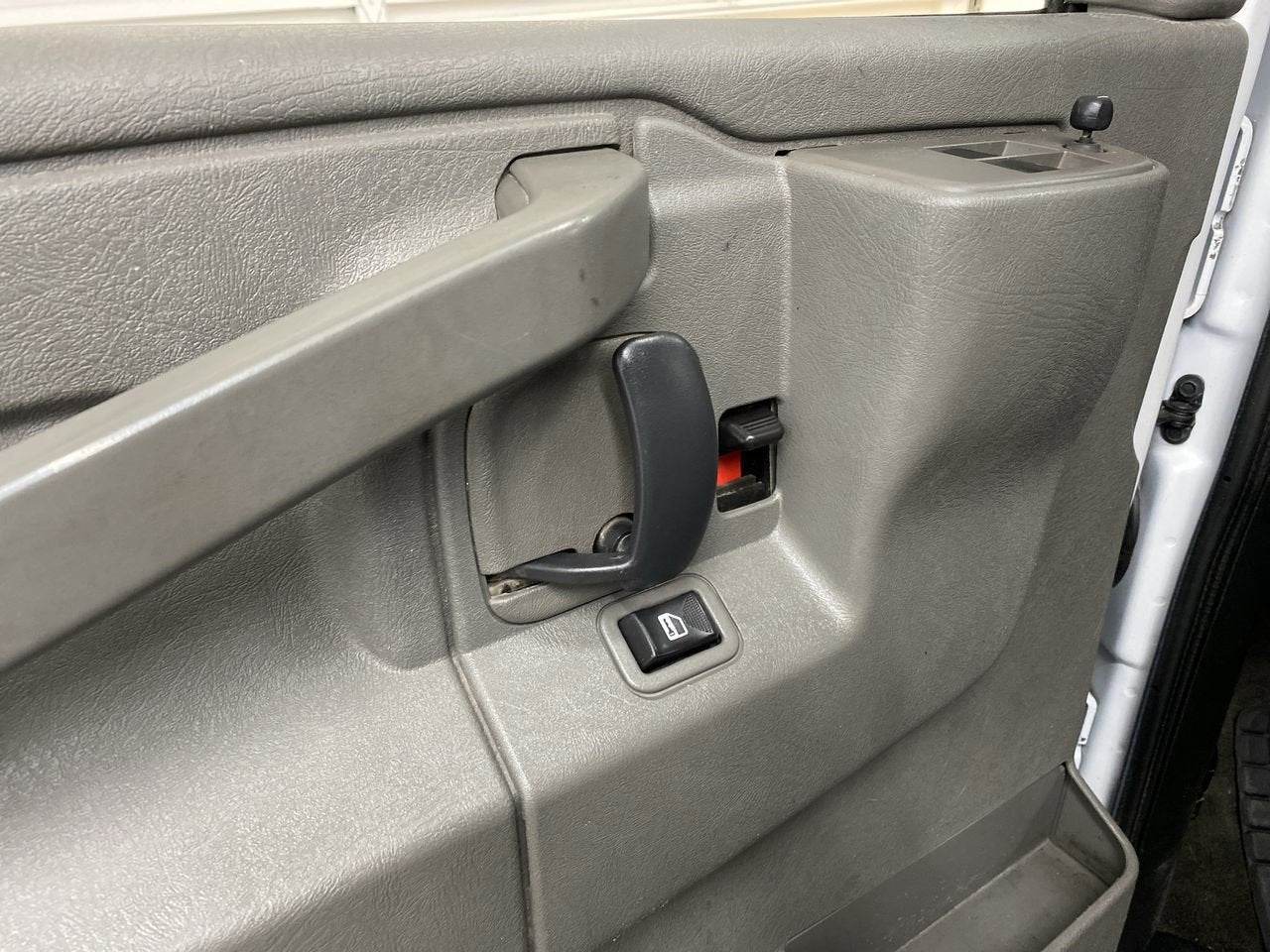 2017 Chevrolet Express Passenger 2500 LT