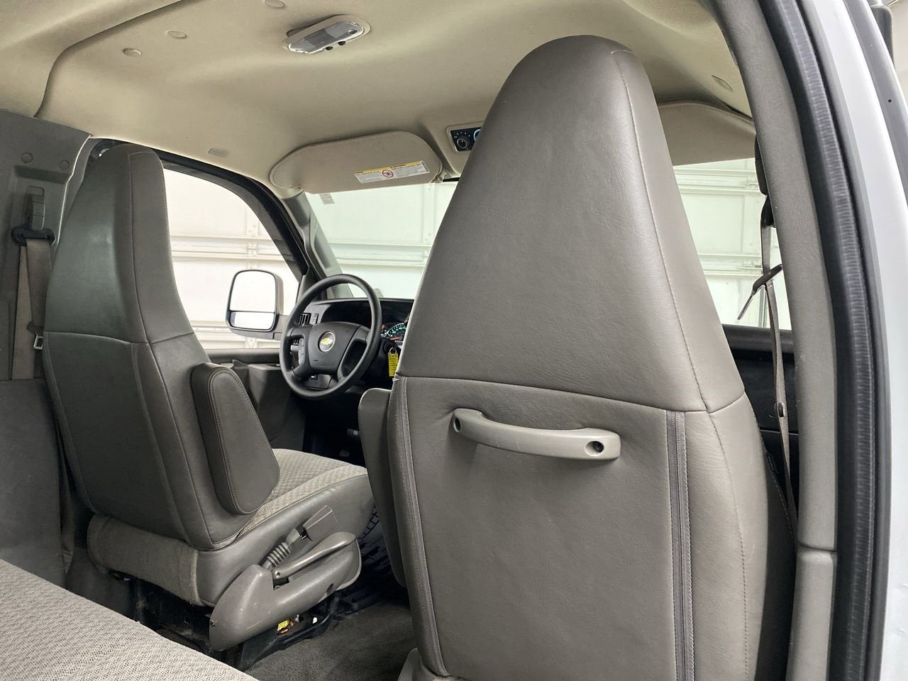 2017 Chevrolet Express Passenger 2500 LT