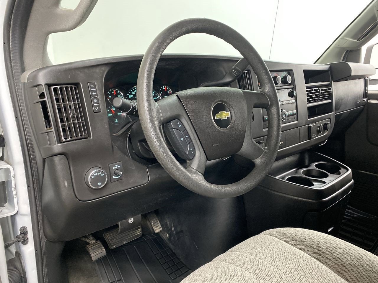 2017 Chevrolet Express Passenger 2500 LT