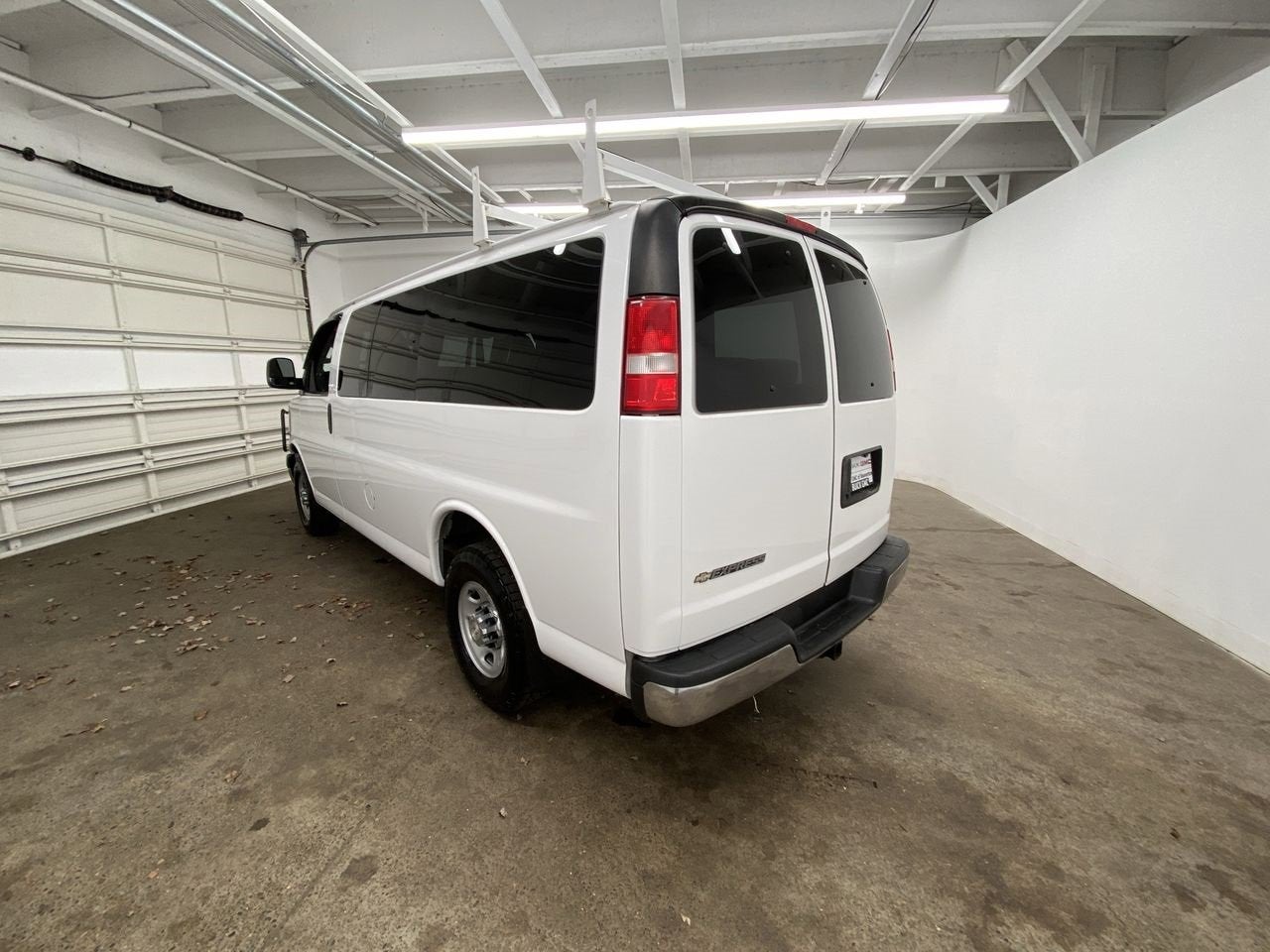 2017 Chevrolet Express Passenger 2500 LT