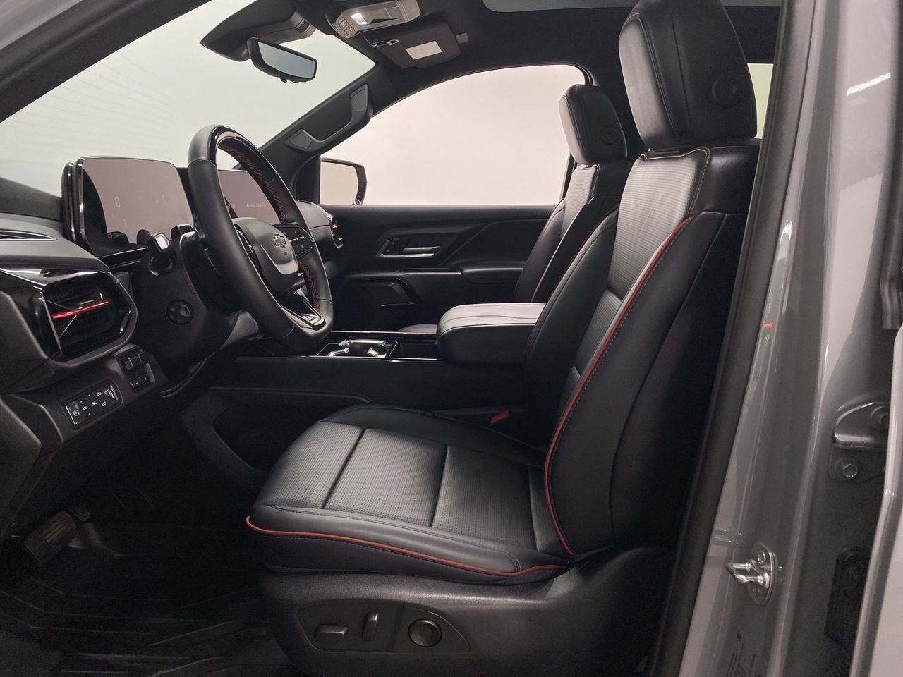 2025 Chevrolet Silverado EV RST - Max Range