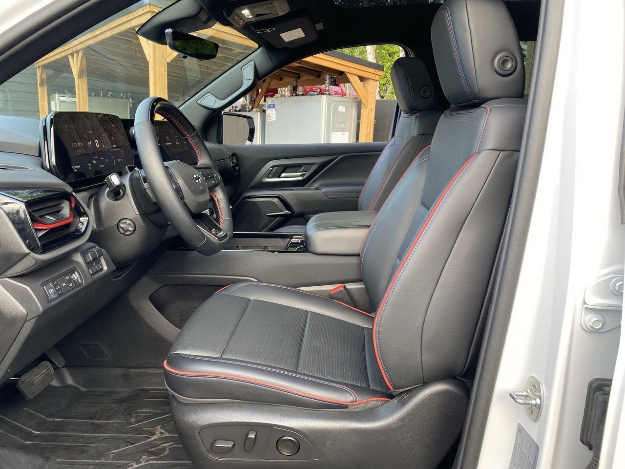2025 Chevrolet Silverado EV RST - Max Range