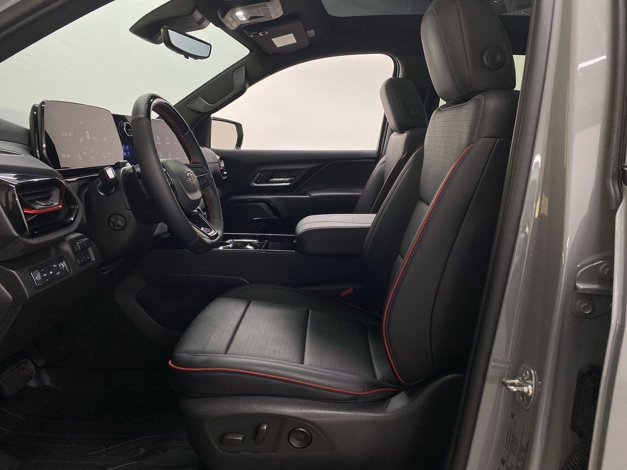 2025 Chevrolet Silverado EV RST - Max Range
