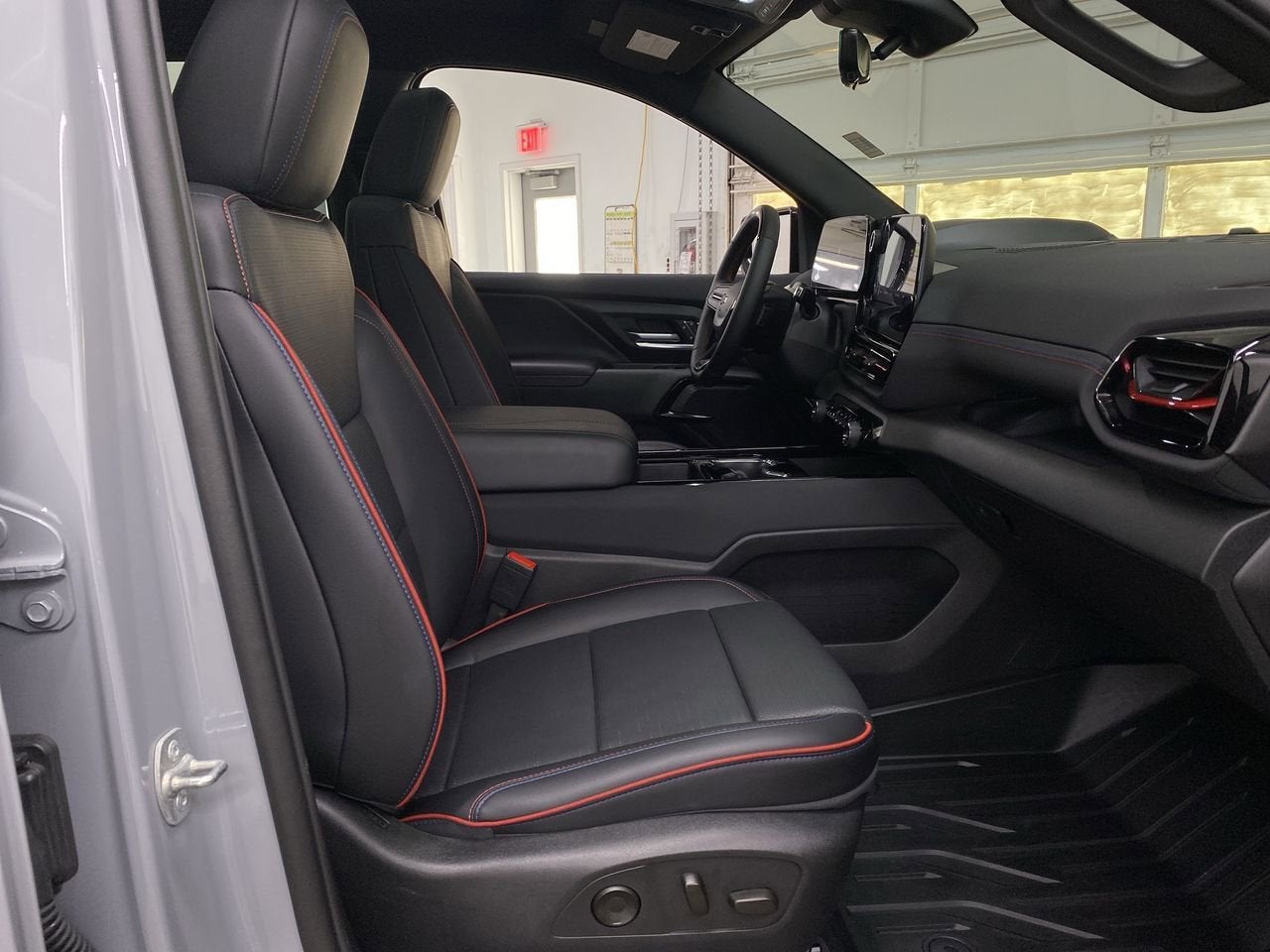 2025 Chevrolet Silverado EV RST - Max Range