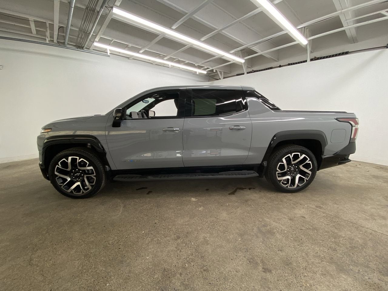 2025 Chevrolet Silverado EV RST - Max Range