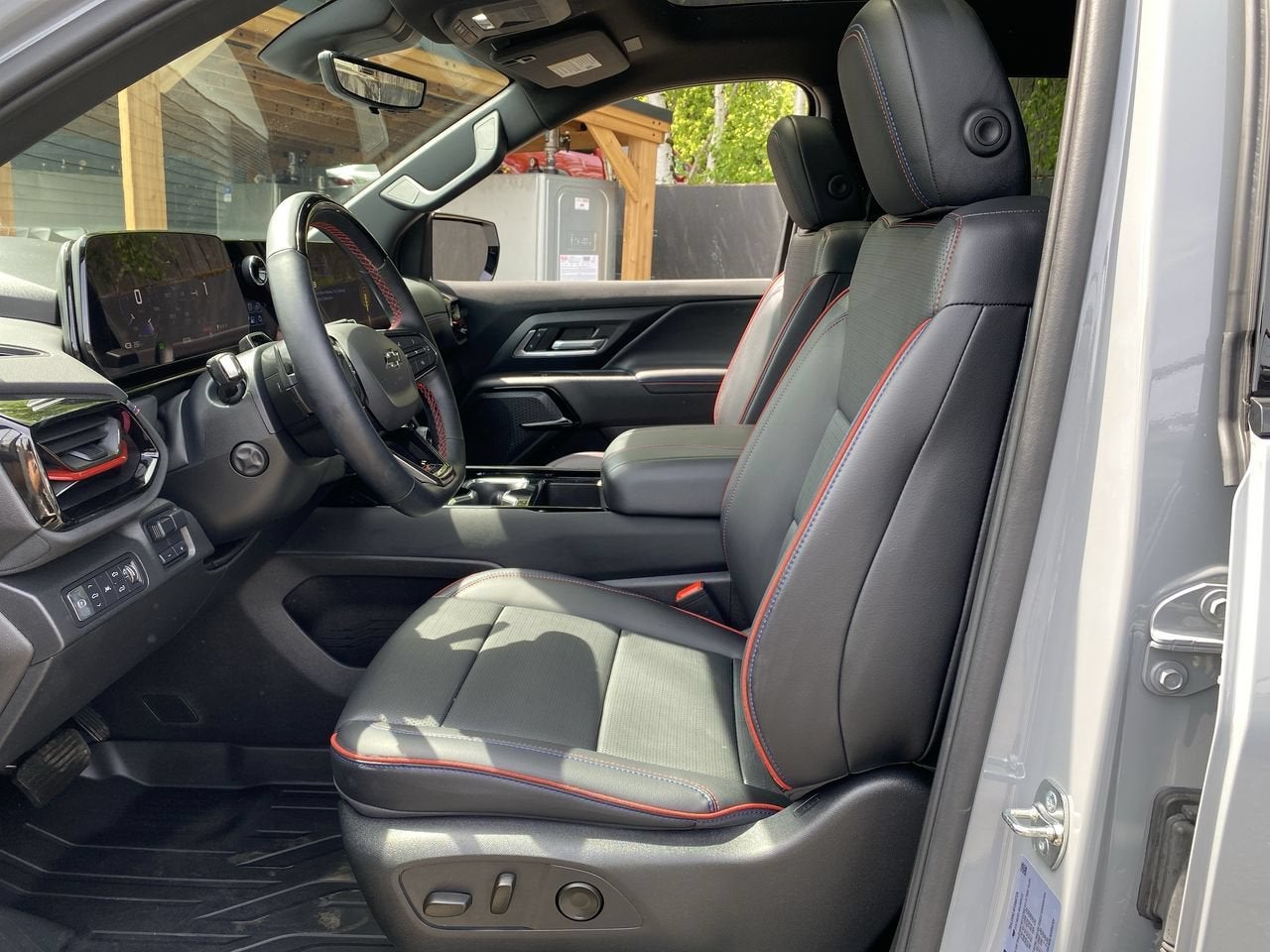 2025 Chevrolet Silverado EV RST - Max Range