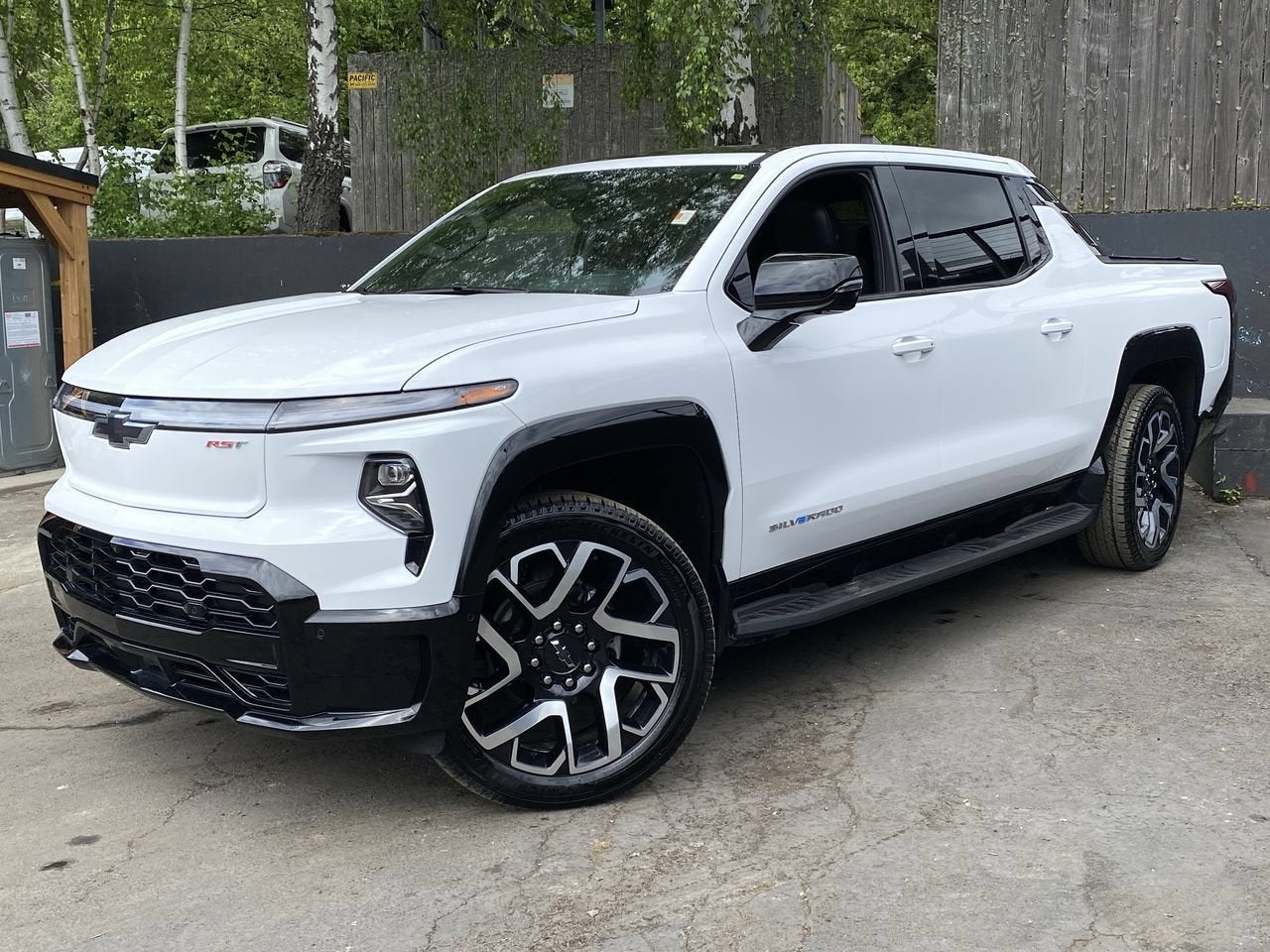2025 Chevrolet Silverado EV RST - Max Range