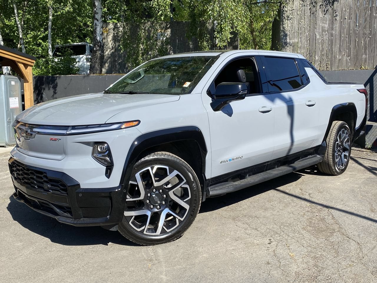 2025 Chevrolet Silverado EV RST - Max Range