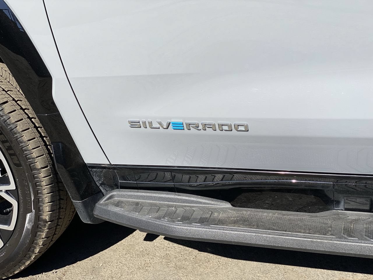 2025 Chevrolet Silverado EV RST - Max Range