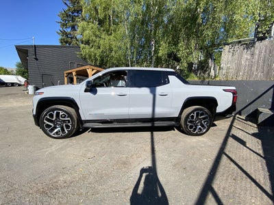 2025 Chevrolet Silverado EV RST - Max Range