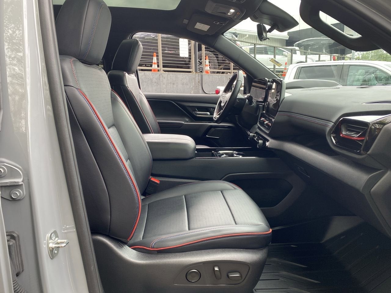 2025 Chevrolet Silverado EV RST - Max Range
