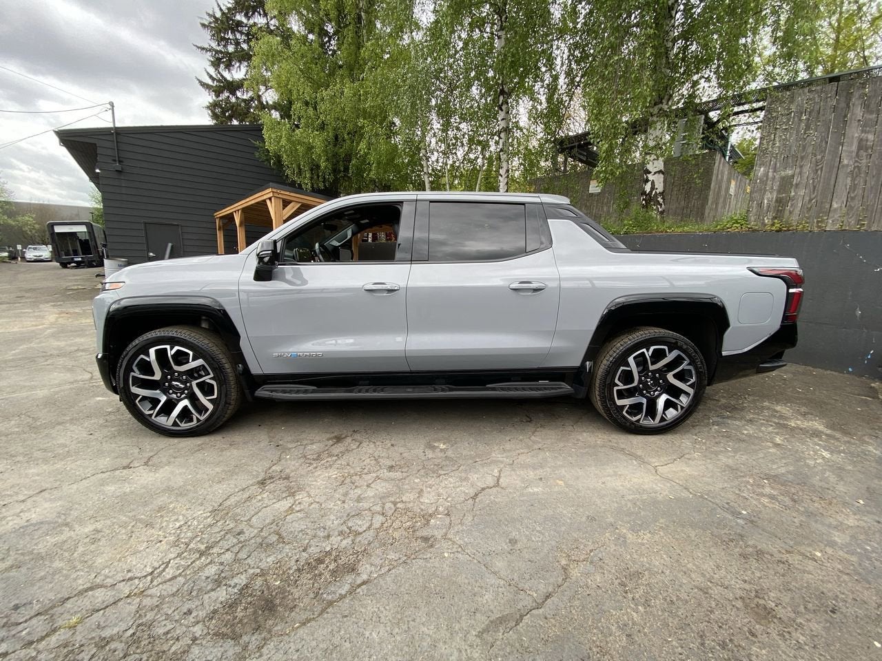 2025 Chevrolet Silverado EV RST - Max Range
