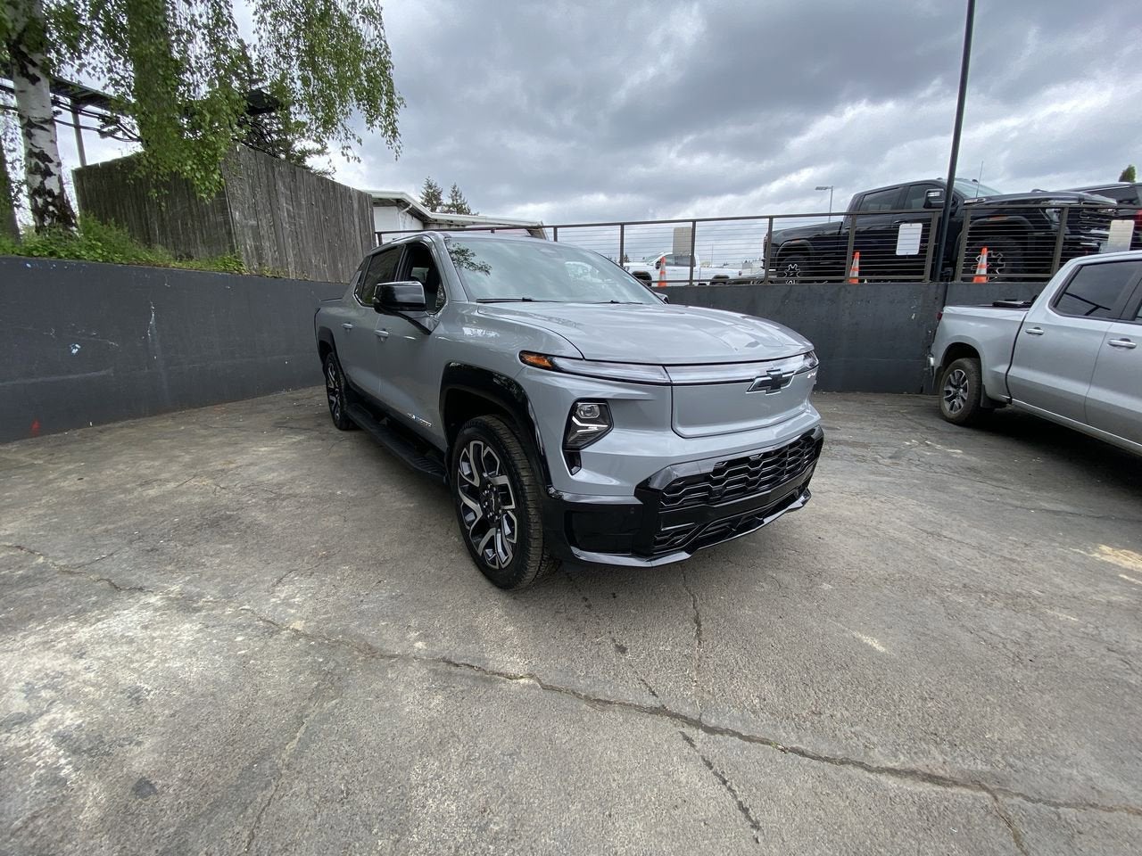 2025 Chevrolet Silverado EV RST - Max Range