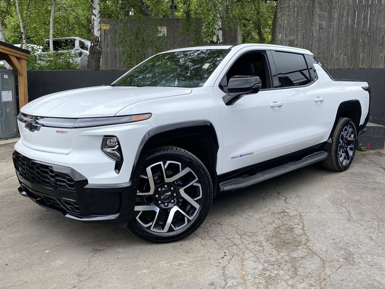 2025 Chevrolet Silverado EV RST - Max Range