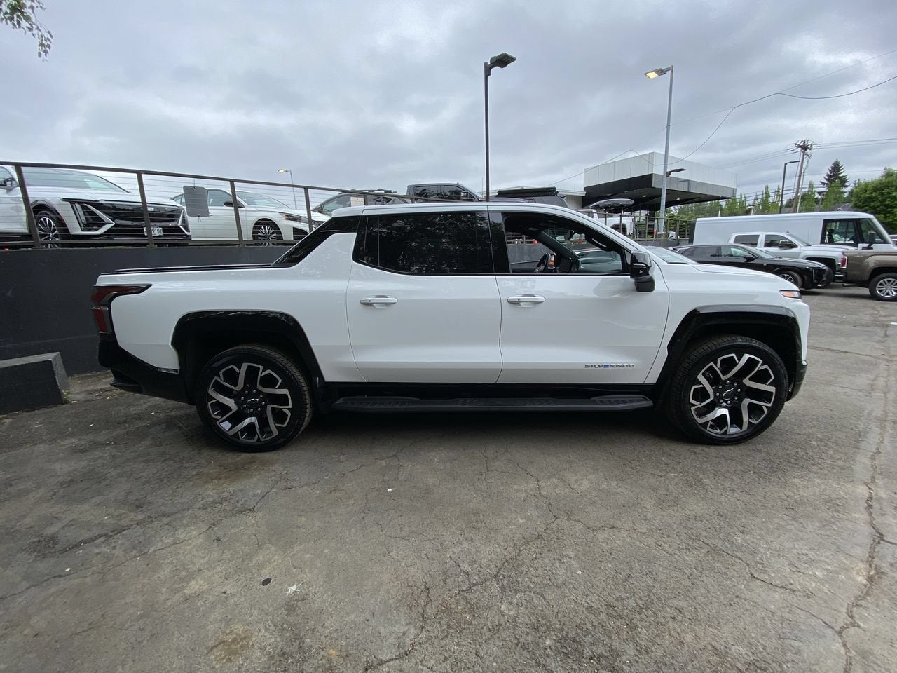 2025 Chevrolet Silverado EV RST - Max Range