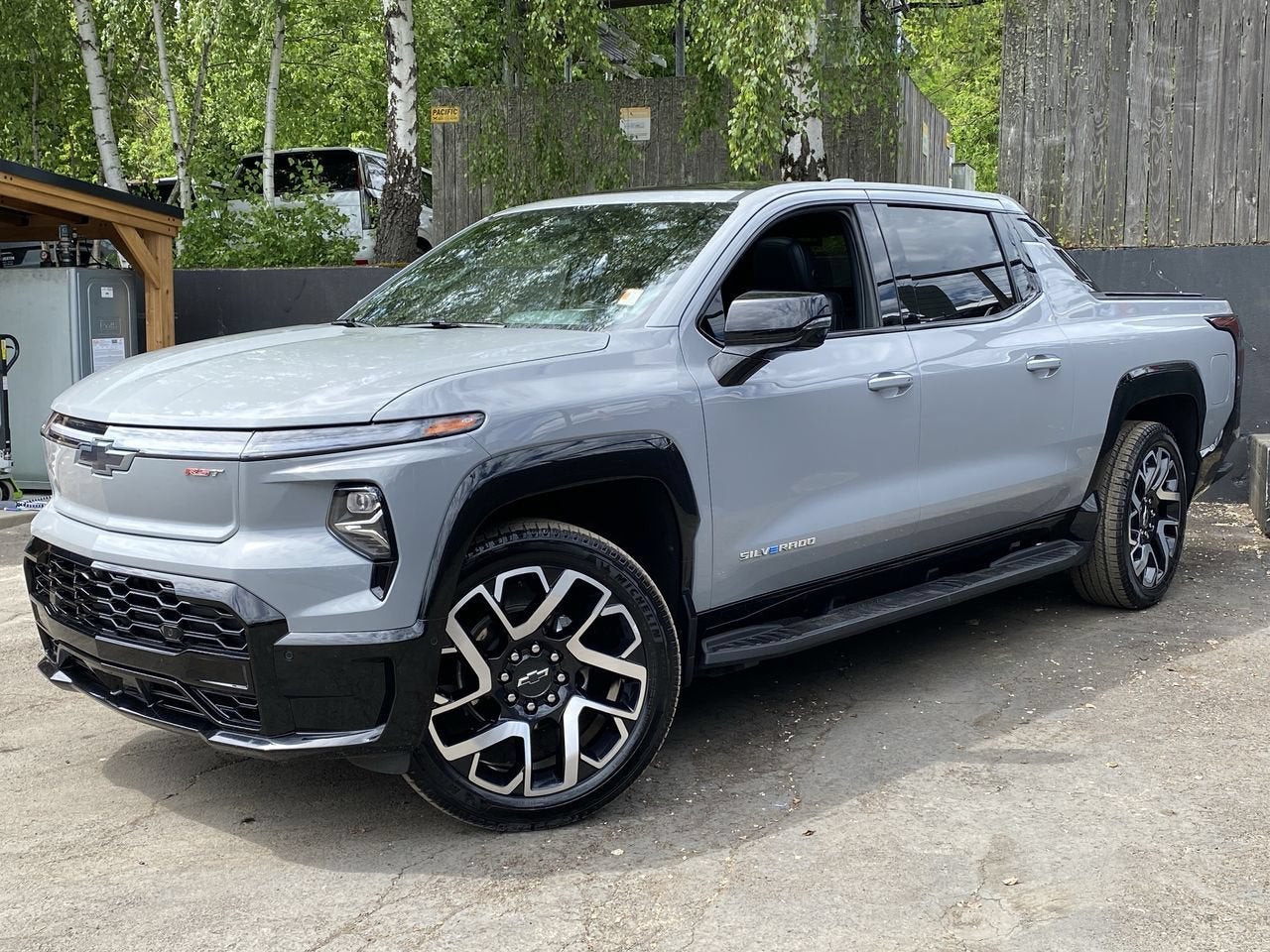 2025 Chevrolet Silverado EV RST - Max Range