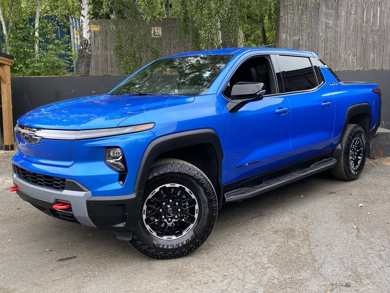 2026 Chevrolet Silverado EV Trail Boss - Max Range