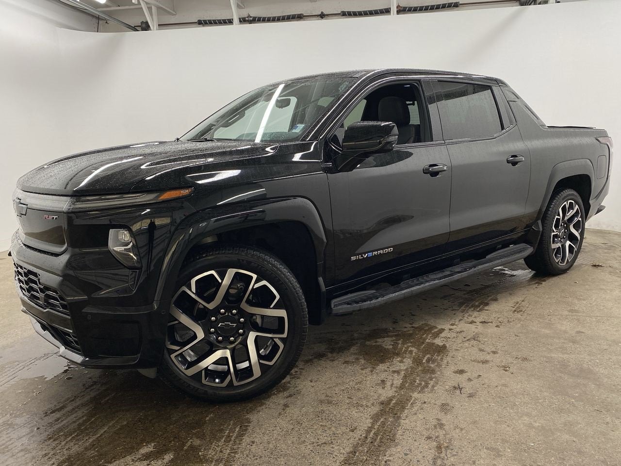 2024 Chevrolet Silverado EV RST