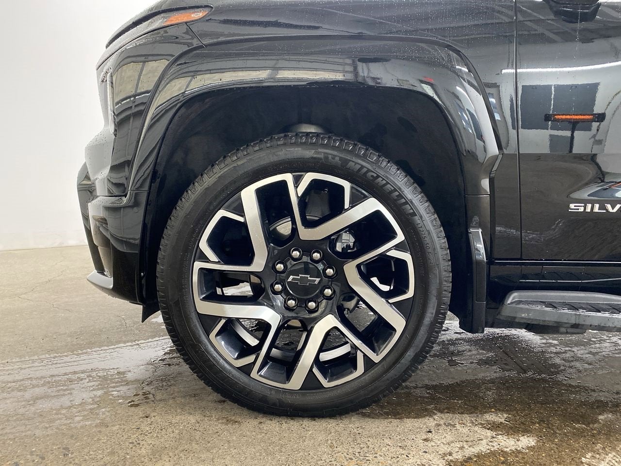 2024 Chevrolet Silverado EV RST