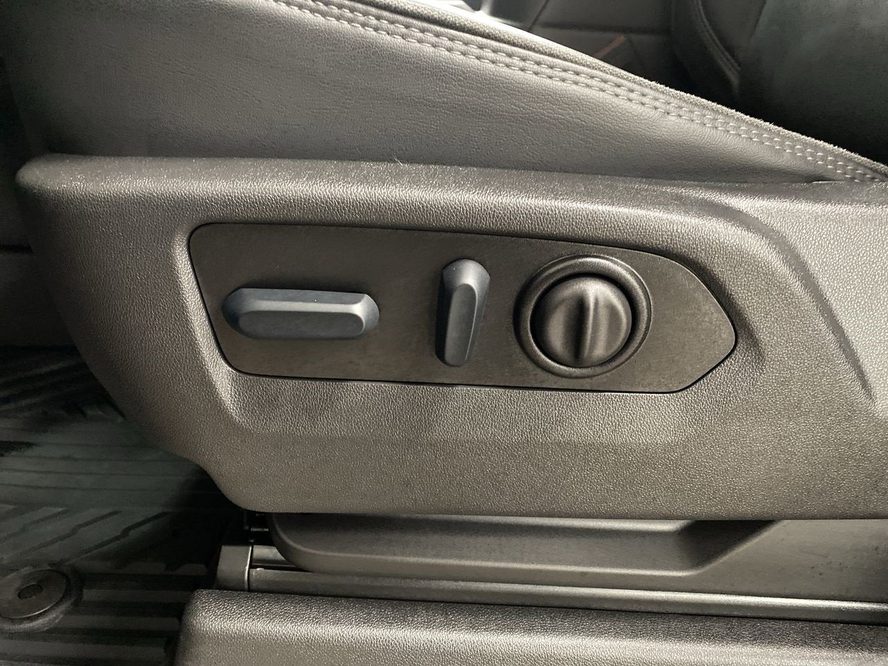 2023 Chevrolet Silverado 3500 HD High Country