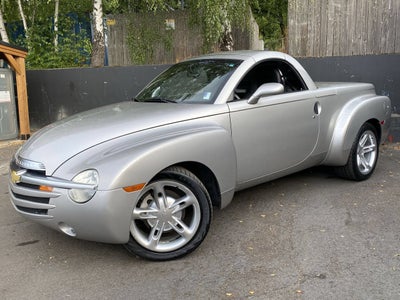 2004 Chevrolet SSR LS