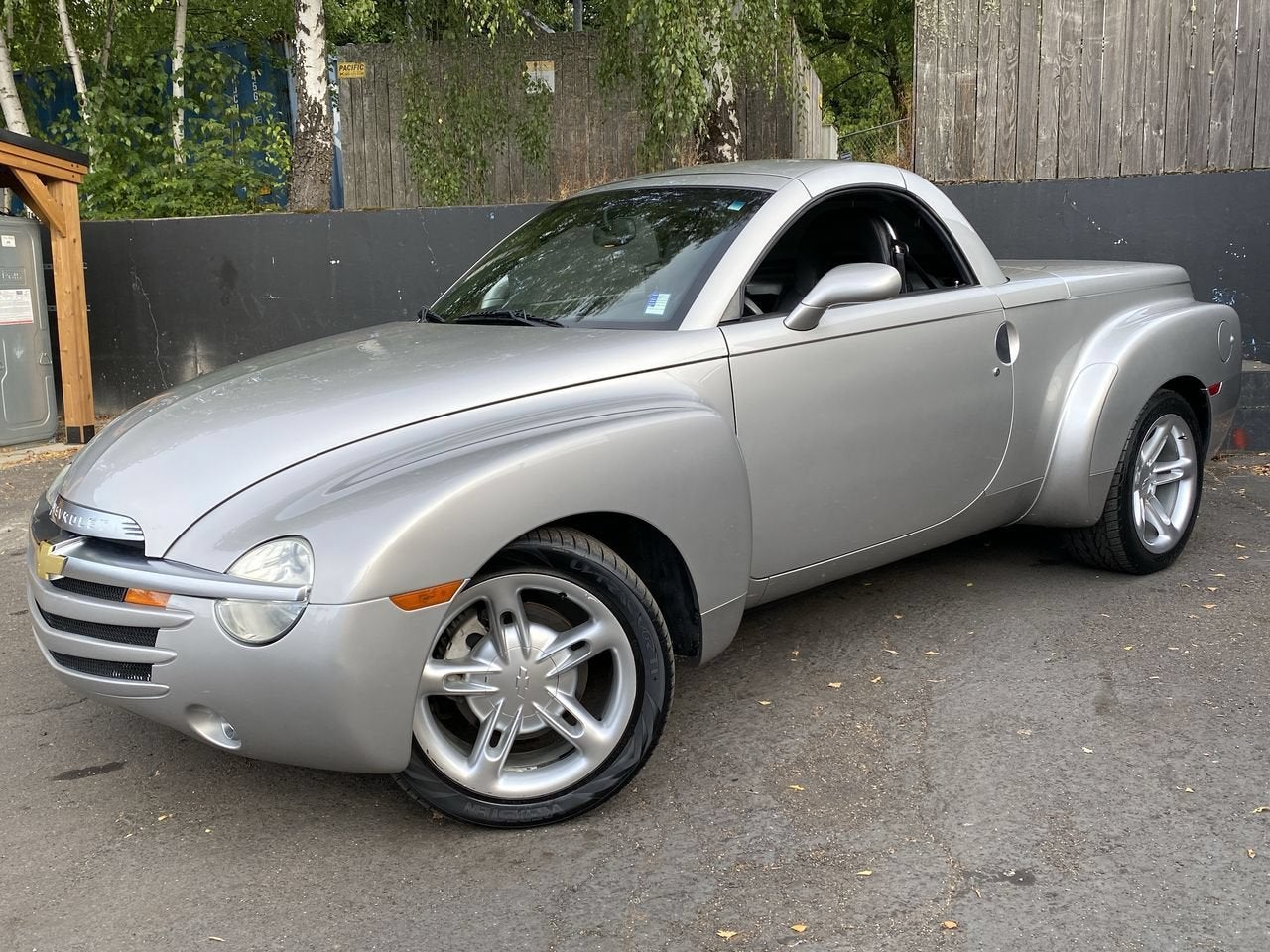 2004 Chevrolet SSR LS
