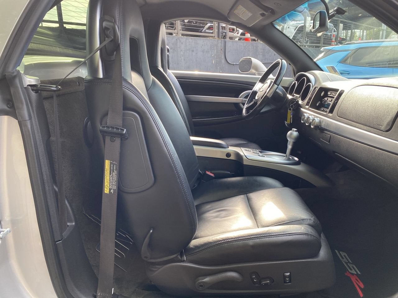 2004 Chevrolet SSR LS