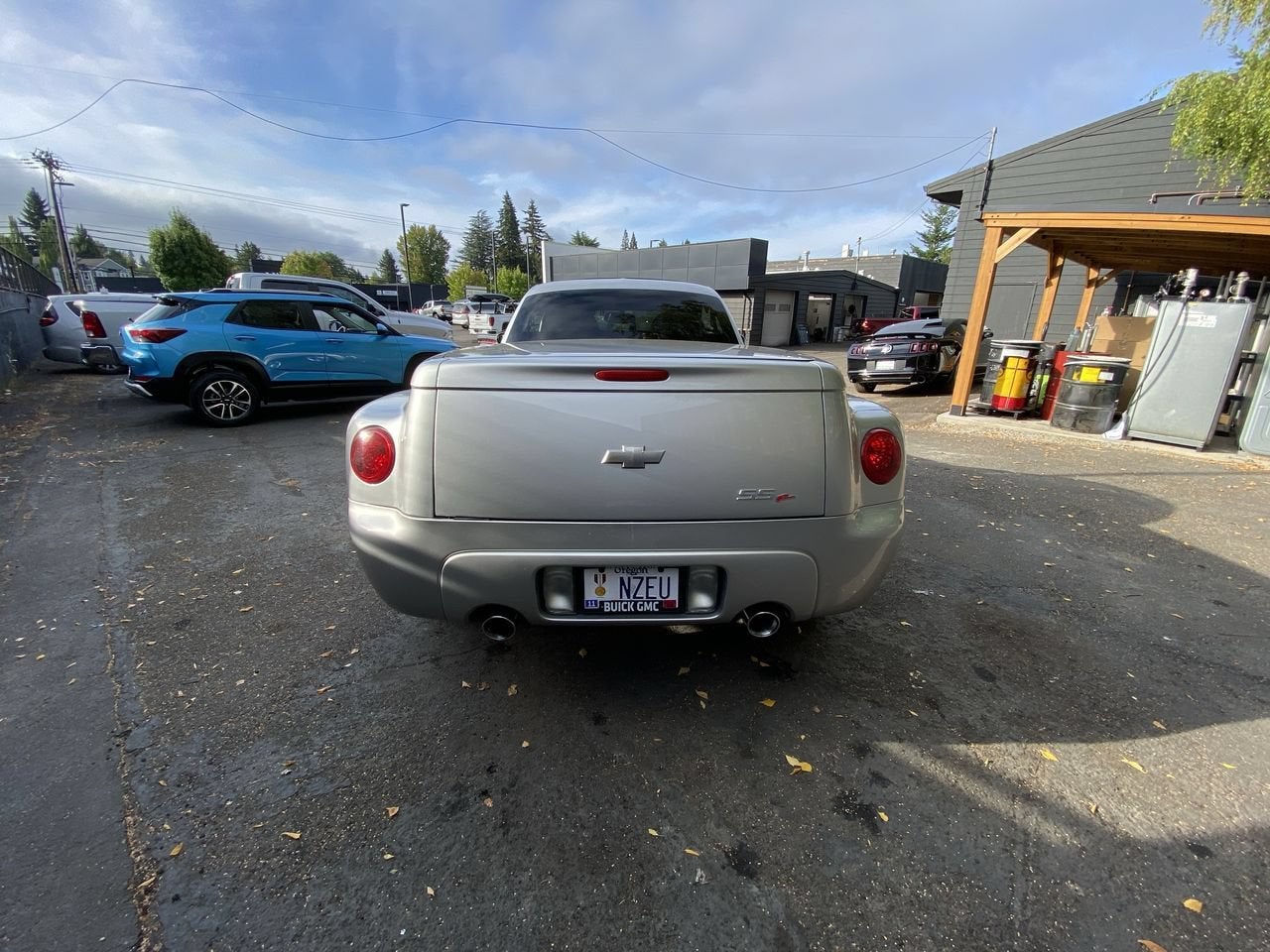 2004 Chevrolet SSR LS