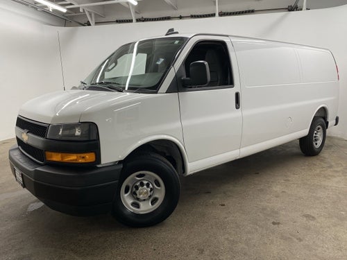 2025 Chevrolet Express Cargo WT