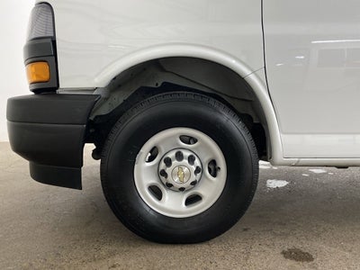 2025 Chevrolet Express Cargo WT