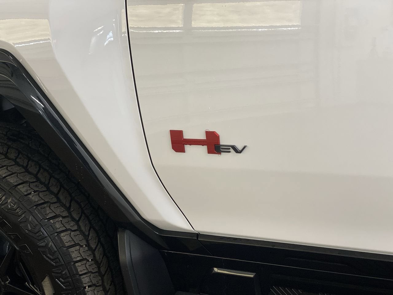 2024 GMC HUMMER EV SUV 2X