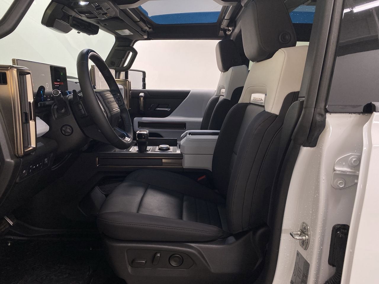 2024 GMC HUMMER EV SUV 2X