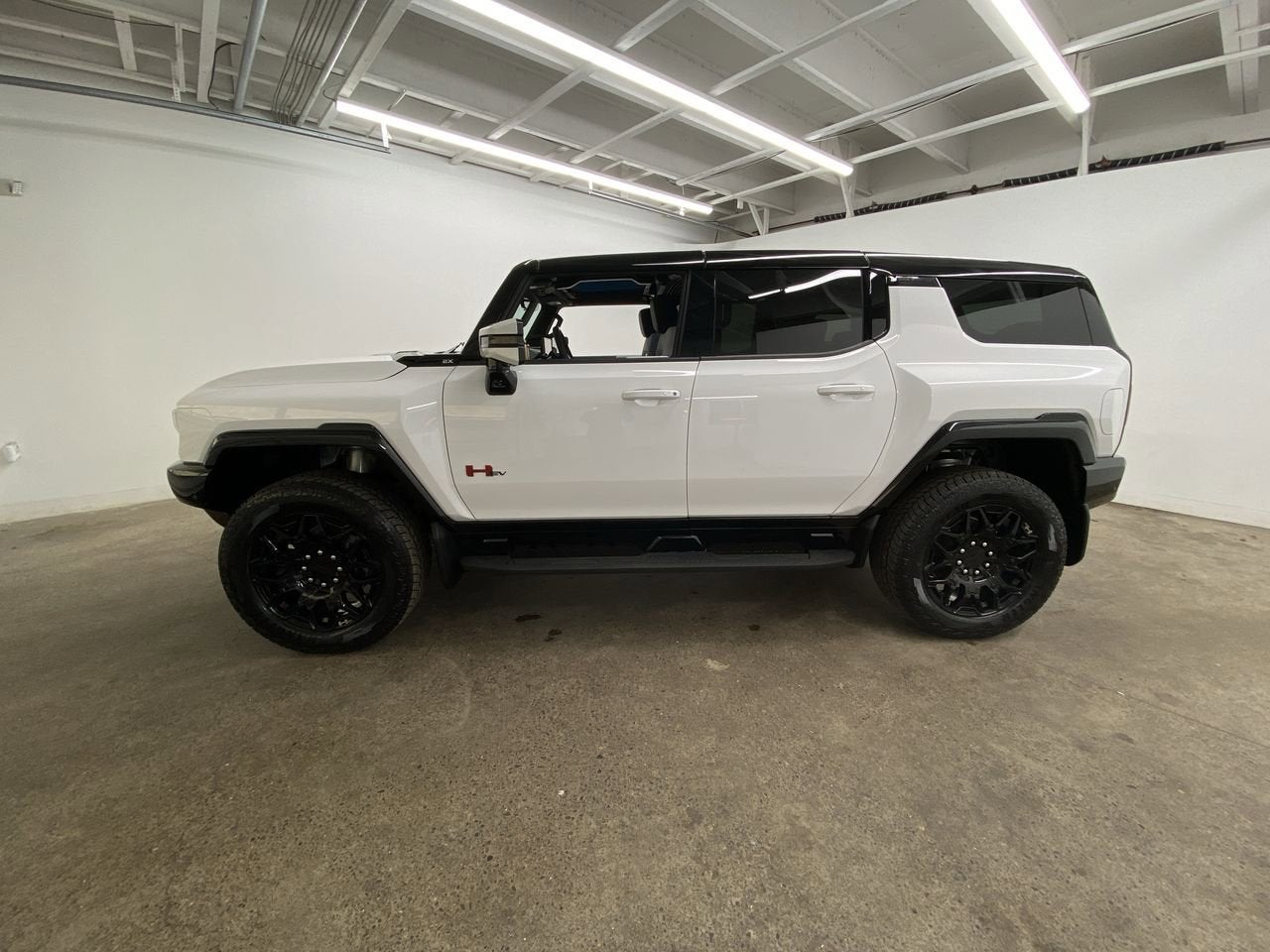 2024 GMC HUMMER EV SUV 2X