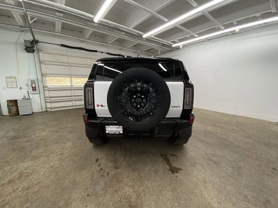 2024 GMC HUMMER EV SUV 2X