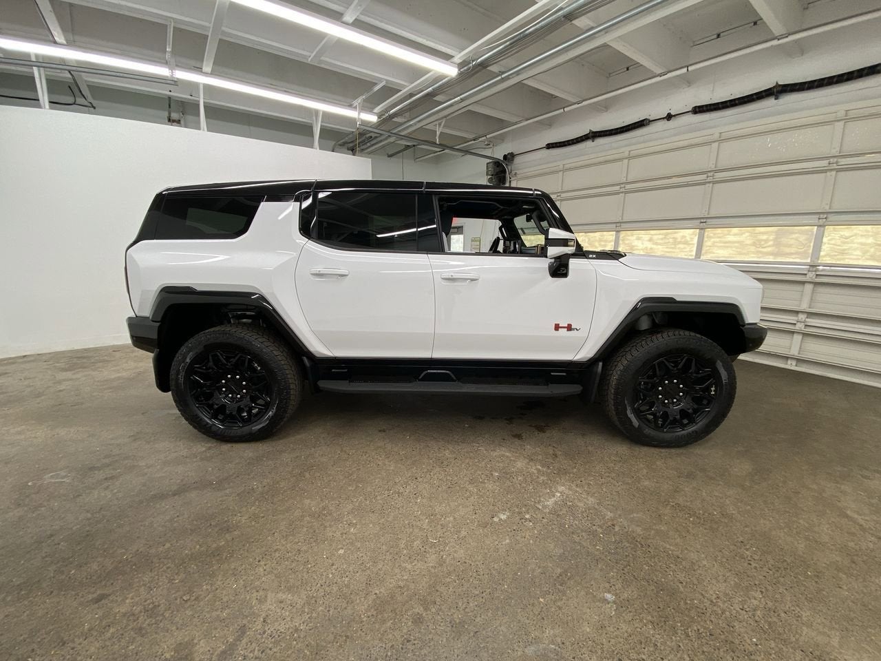 2024 GMC HUMMER EV SUV 2X