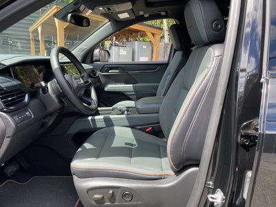 2025 GMC Acadia AT4