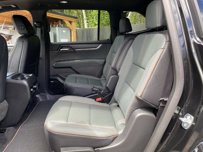 2025 GMC Acadia AT4