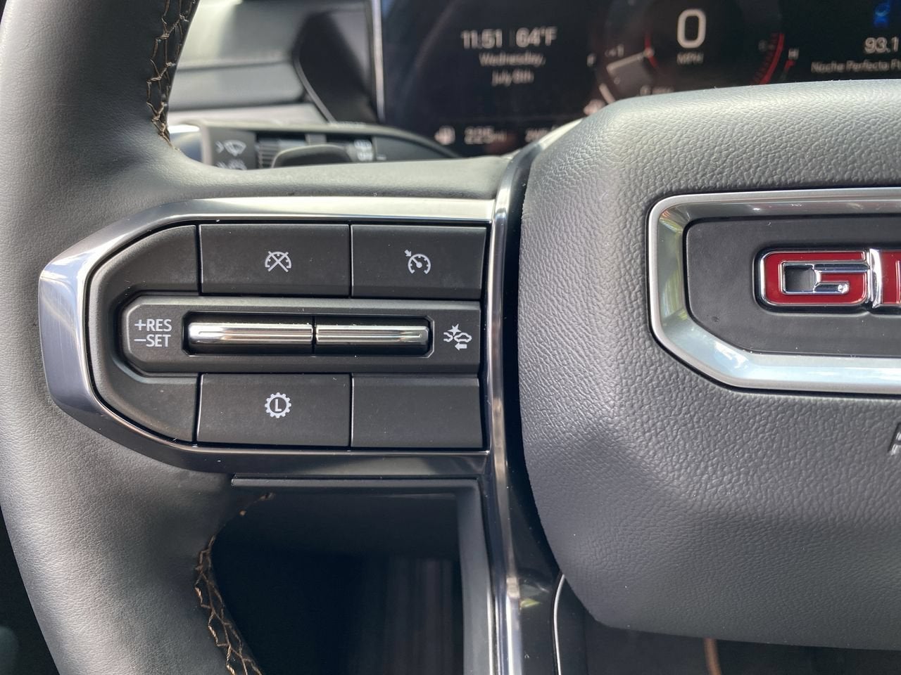 2025 GMC Acadia AT4
