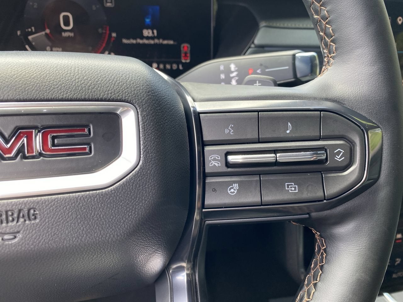 2025 GMC Acadia AT4